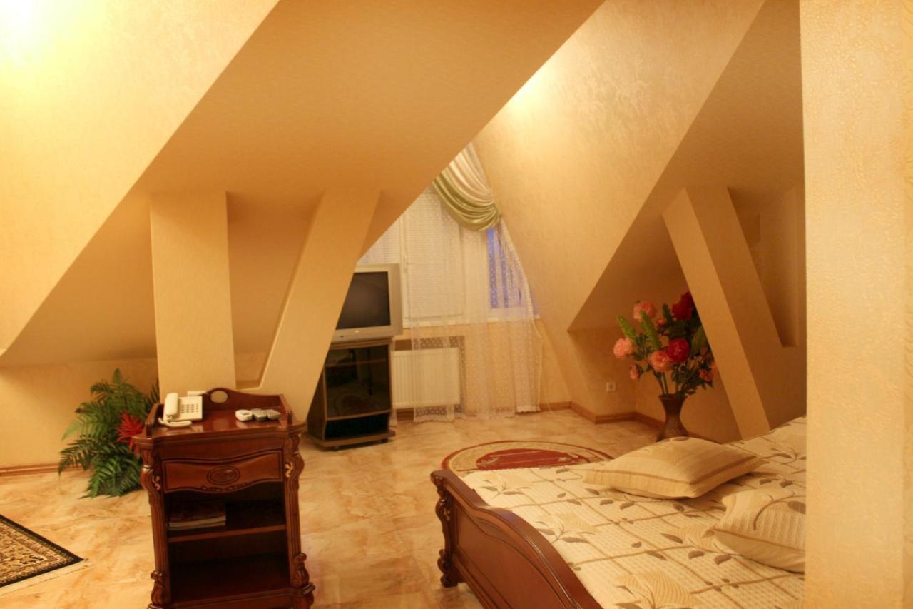 Hotel Ceasar Mykolaïv Esterno foto